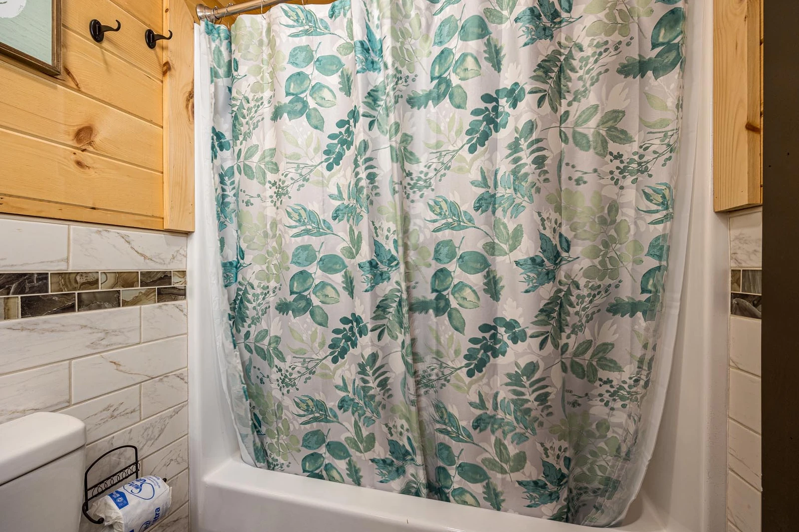 Cabin's bath and shower combo.