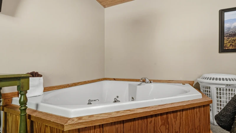 Jacuzzi tub in your Smoky Mountains cabin rental.