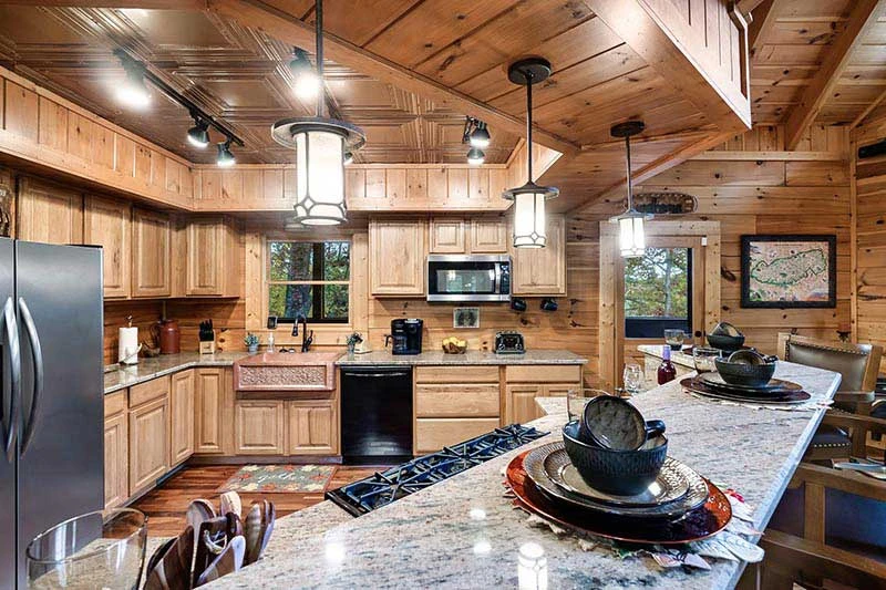 Save on your vacation meals in this fully equipped kitchen.