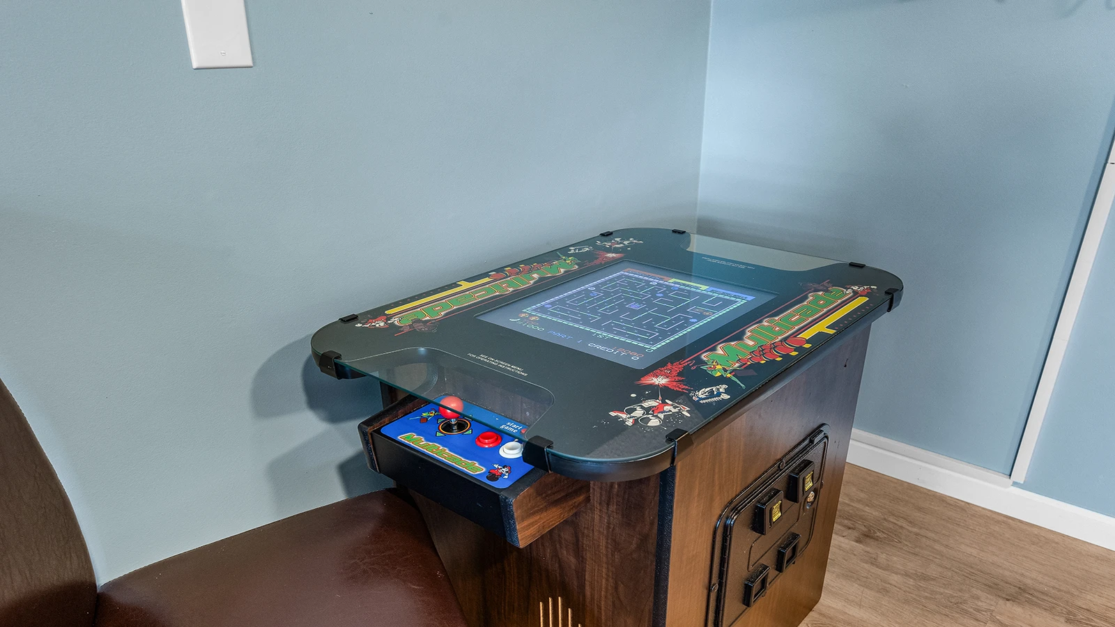 Multi-game tabletop arcade.