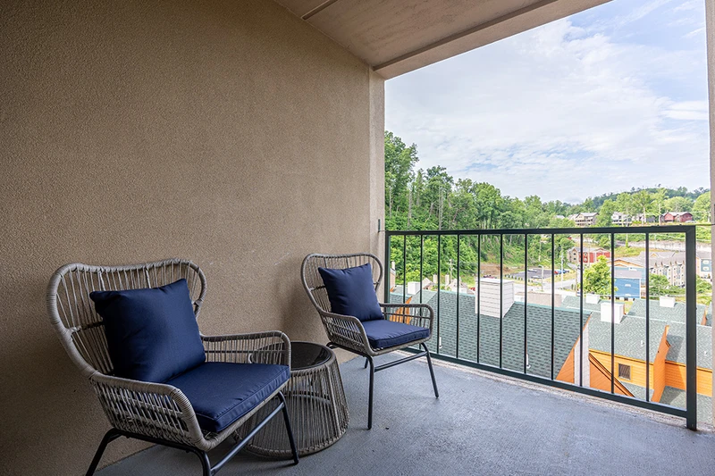 Balcony Bearfoot Lodge condo Gatlinburg.