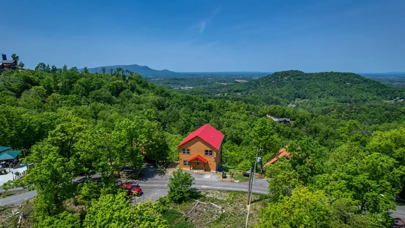An aerial view of your cabin rental Chasing Views in the Tennessee Smoky Mountains.