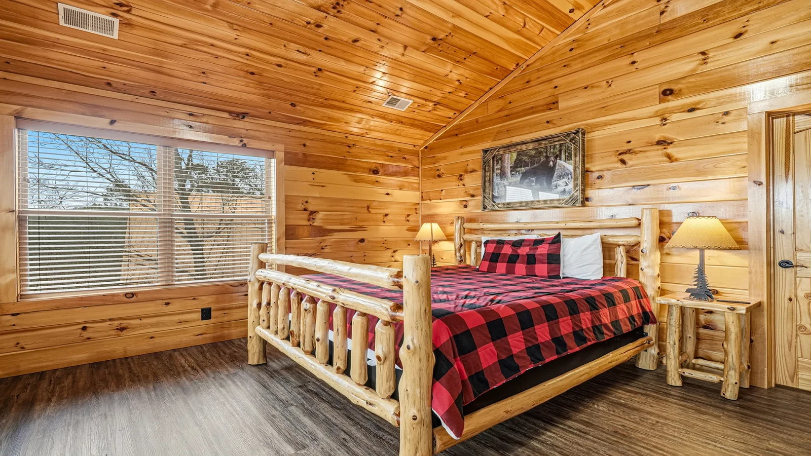 Upstairs log bed. 