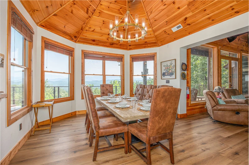 The family will love the mountain fews while dining.