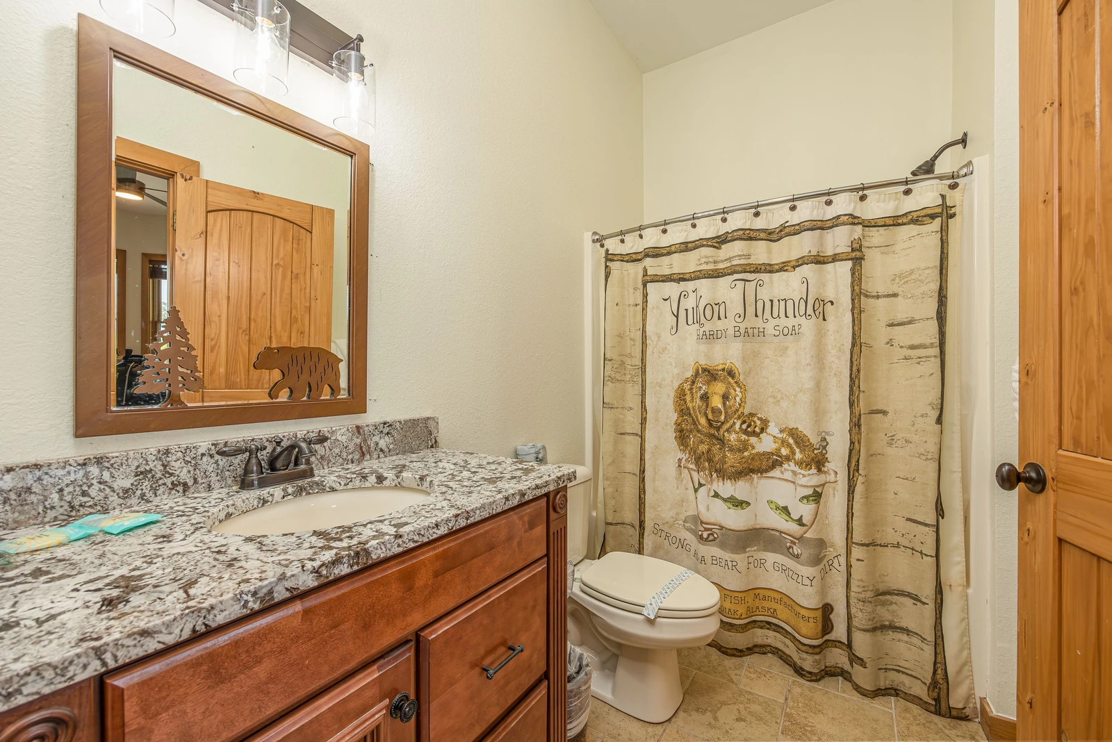 Another of your cabin in the Smokies spacious bathrooms.