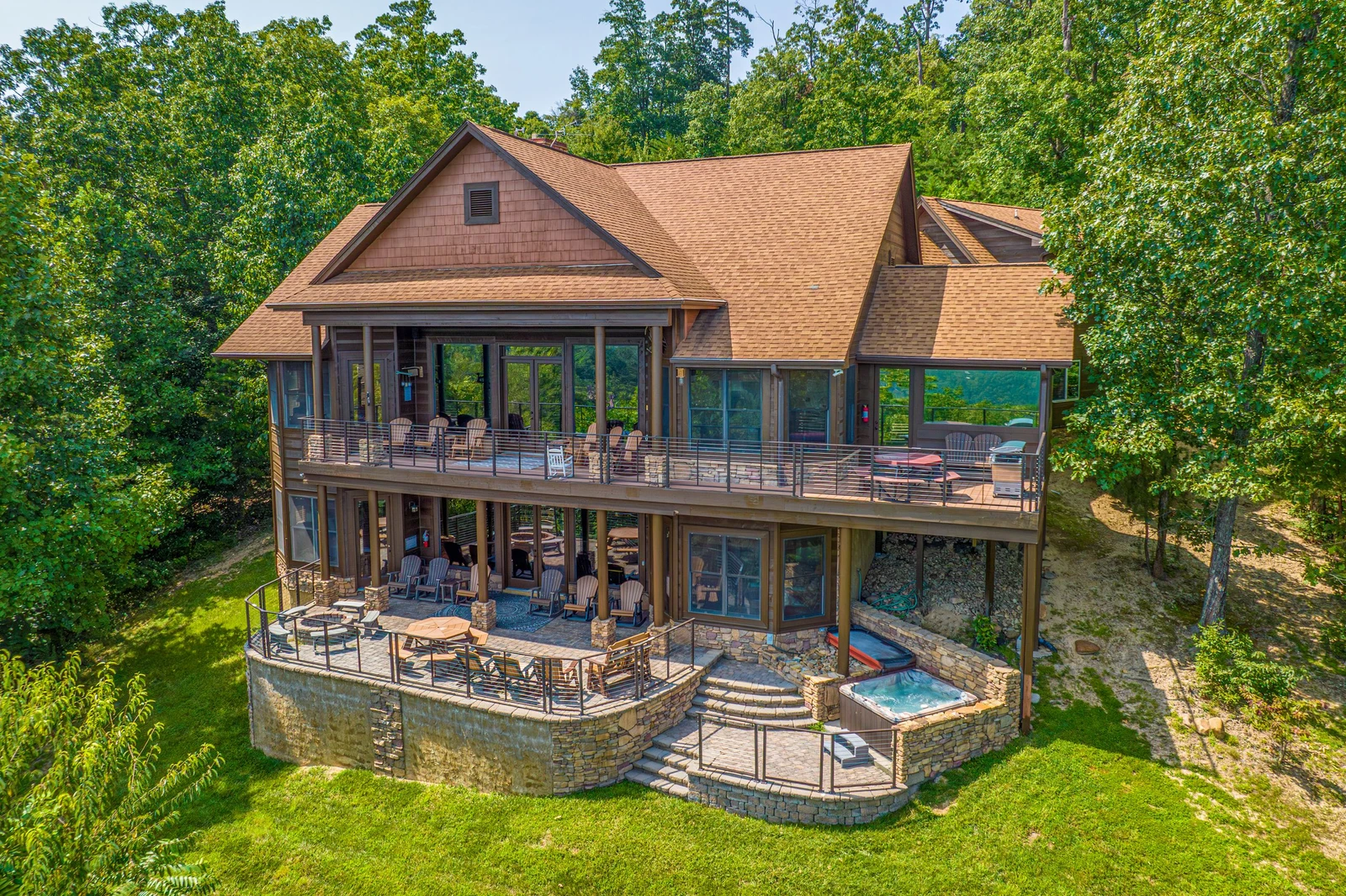 A lavishly big Smoky Mountains vacation home.