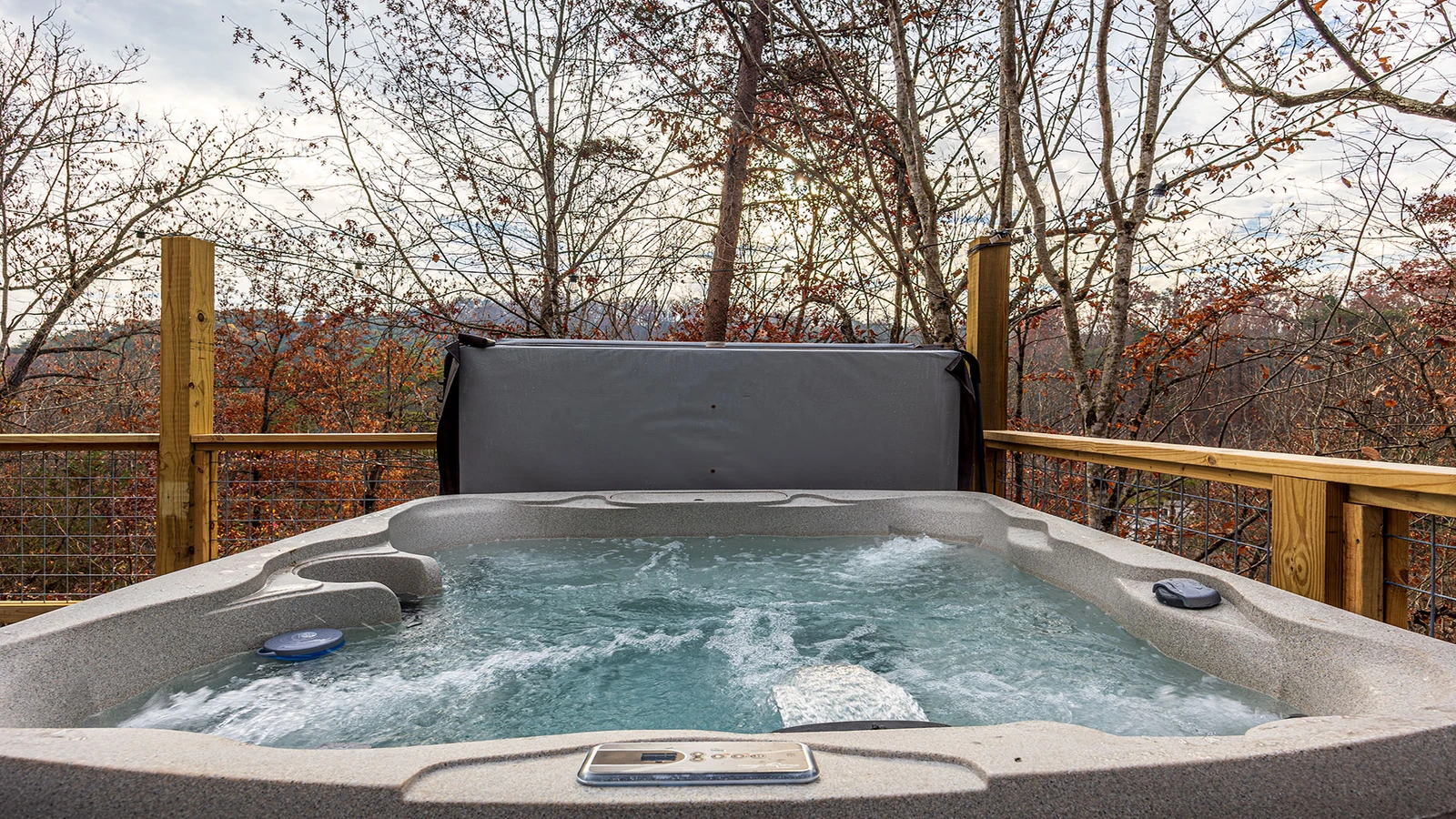 Mountain Whispers Smoky Mountains hot tub.