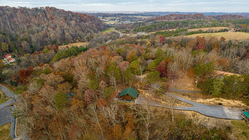 Smoky Mountains aerial of Mountain Whispers cabin rental.