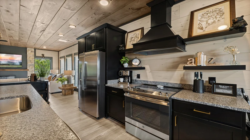 Late night snacks to large family meals are easy in this elegant fully equipped kitchen.
