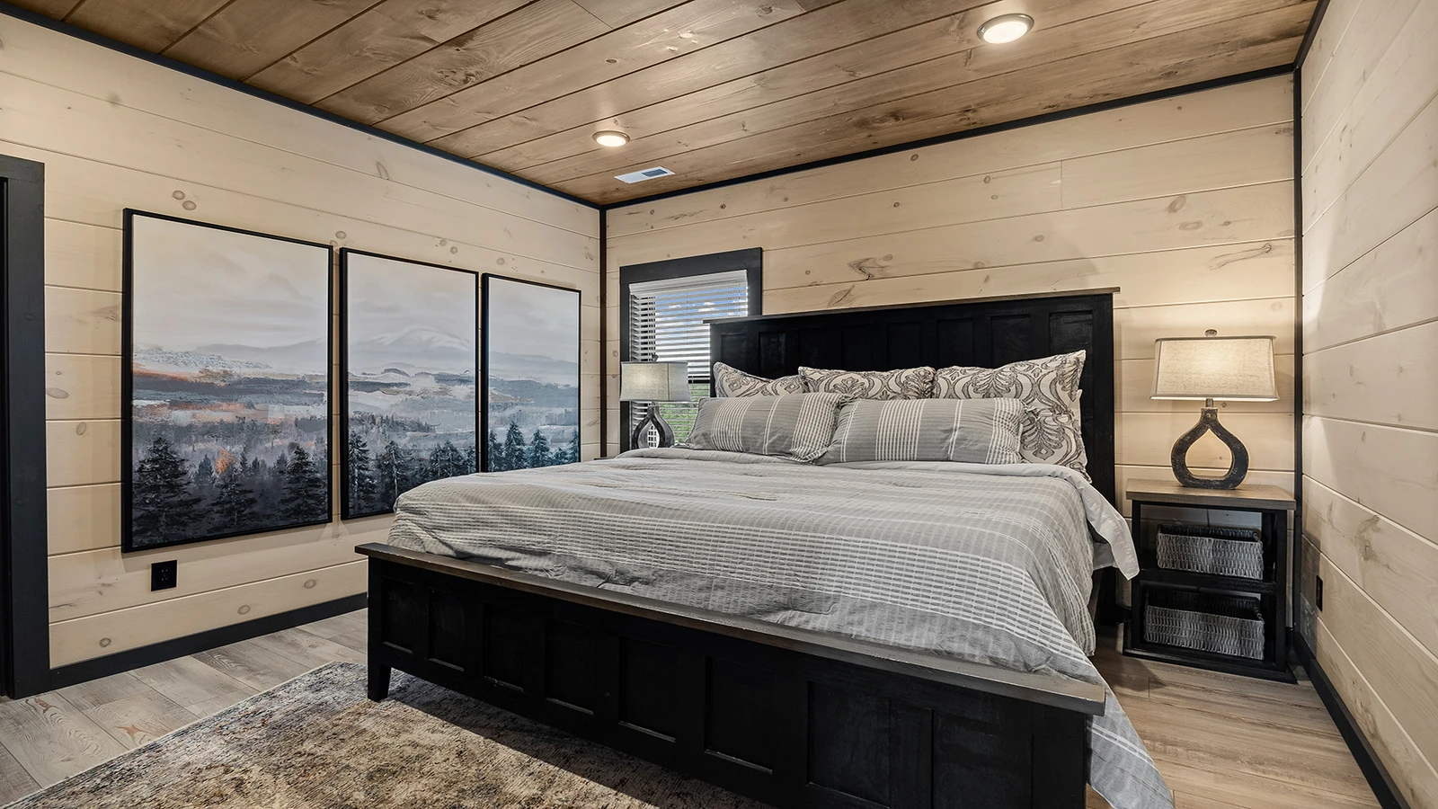 Upstairs third bedroom in this large spacious resort cabin. 