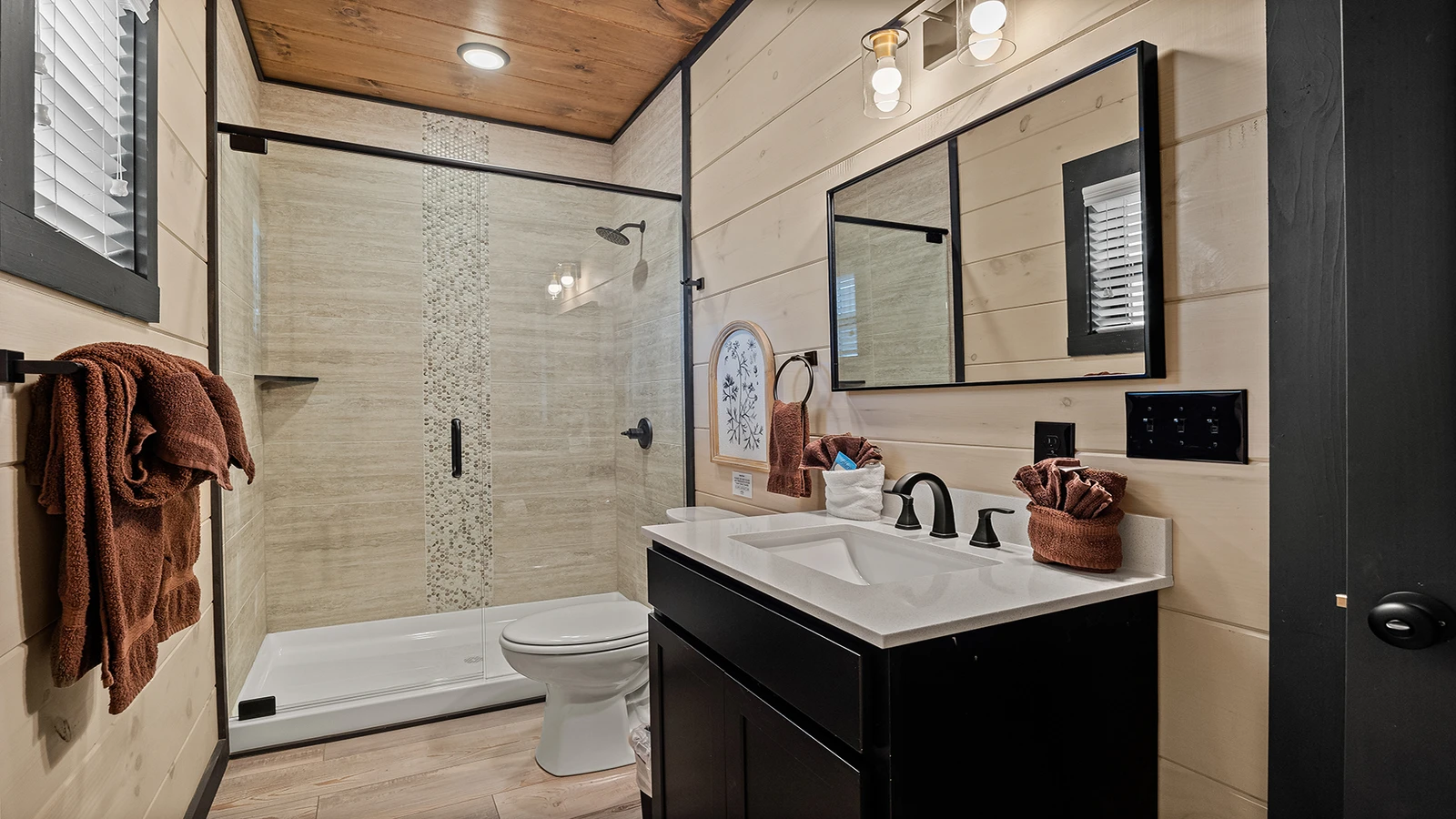 Your Smoky Mountains cabin's 4th bathroom. 