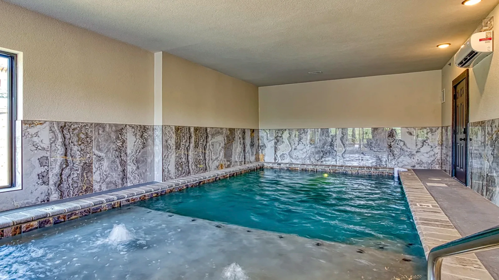 Smoky Mountains Private Swimming Pool Cabin
