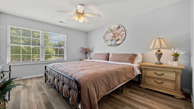 Second bedroom at River Waltz Cottage