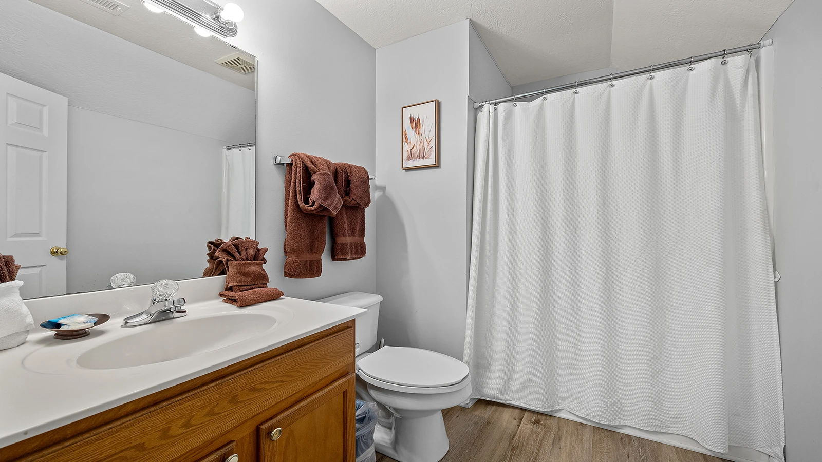 Room to get ready for days of Pigeon Forge Smoky Mountain adventures.