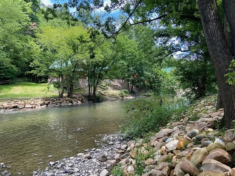 River Waltz cottage along the Little Pigeon River, Pigeon Forge Tennessee.