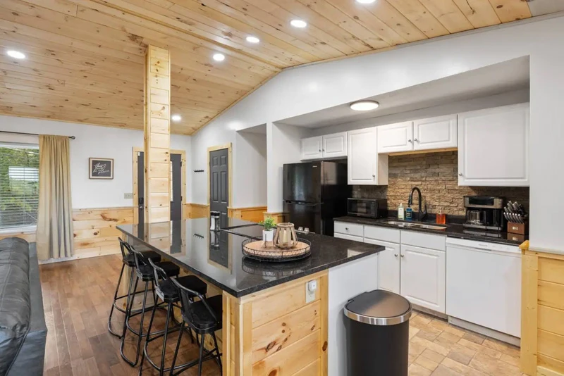 Smokies fully equipped rental cabin kitchen 