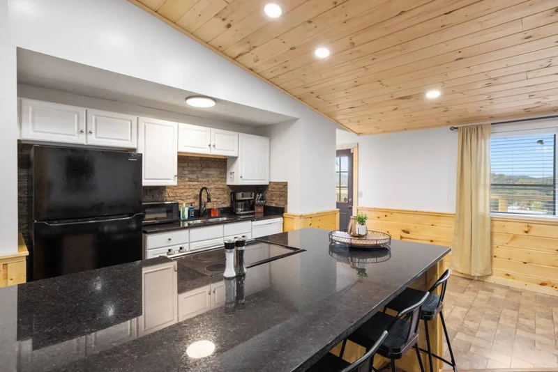Snacks to family holiday meals are made easy with this fully equipped cabin kitchen.