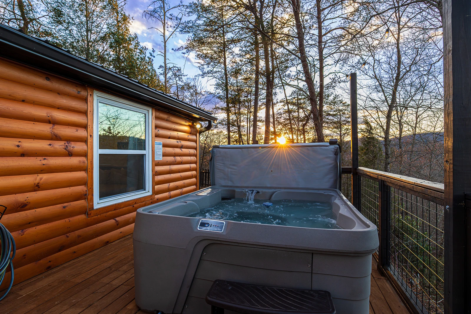 Such a romantic setting, your Tennessee hot tub at sunset. 