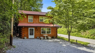 Rocking N Creekside Getaway