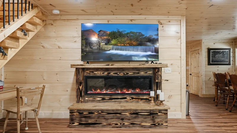 Rocking N Creekside Getaway