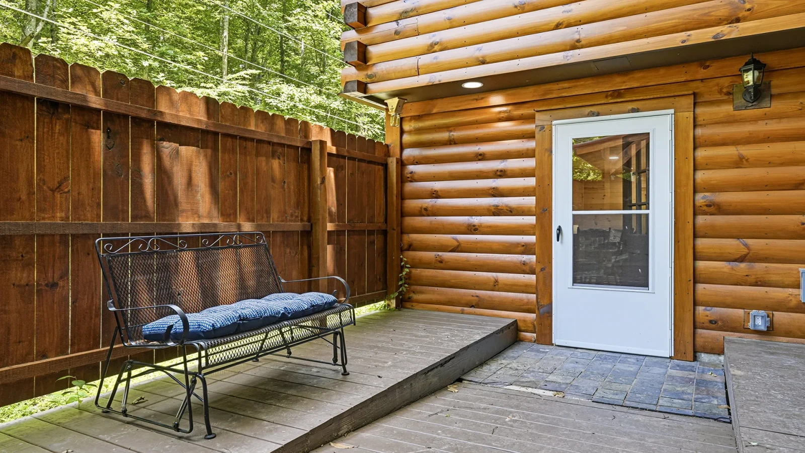 Rocking N Creekside Getaway