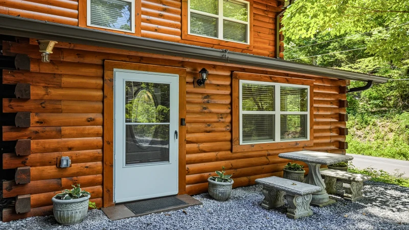 Rocking N Creekside Getaway