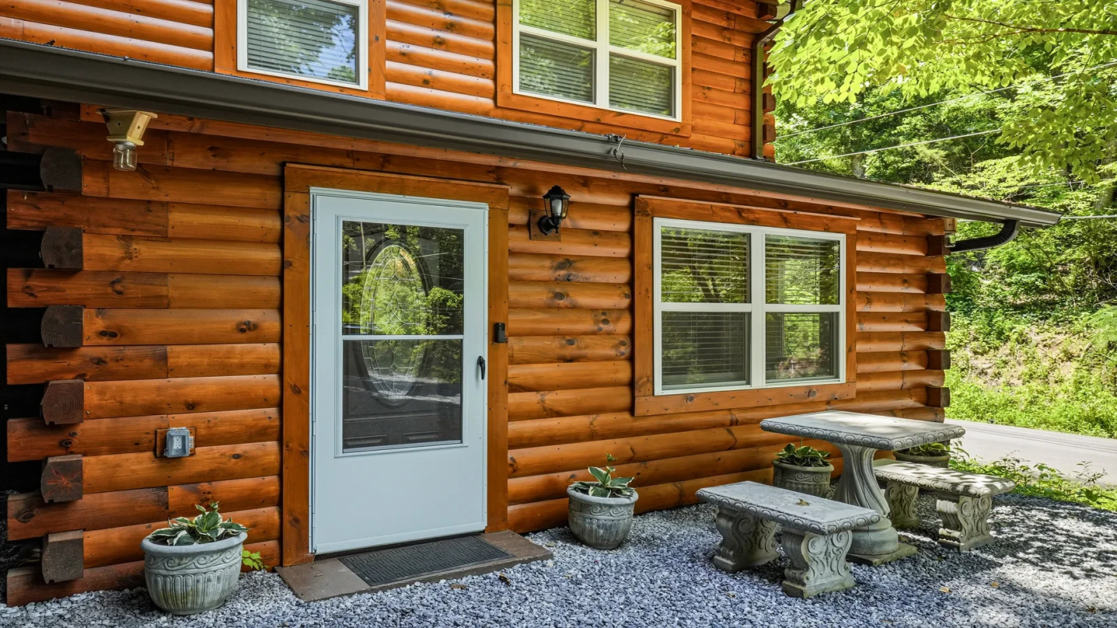Rocking N Creekside Getaway