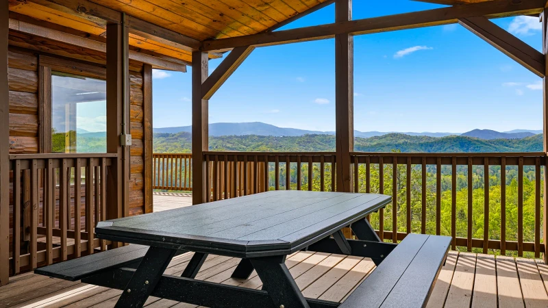Your Smoky Mountains cabin picnic table.