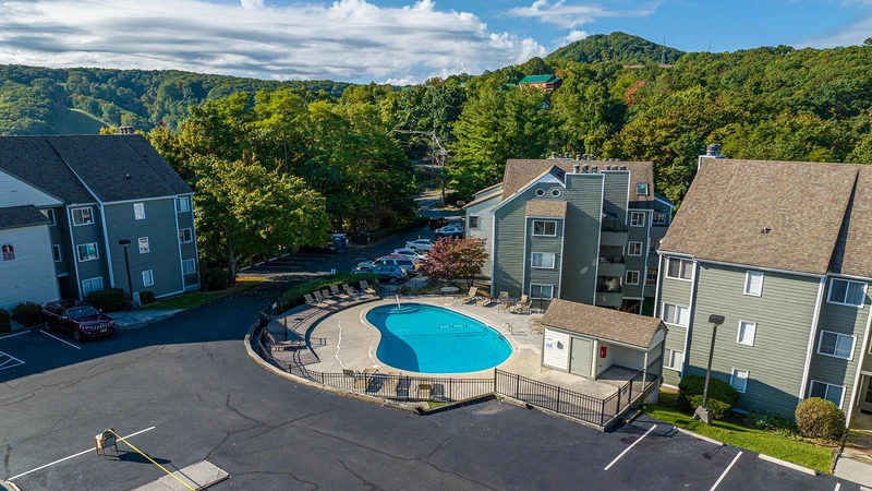 Outdoor swimming pool at Gatlinburg's Summit Condos.