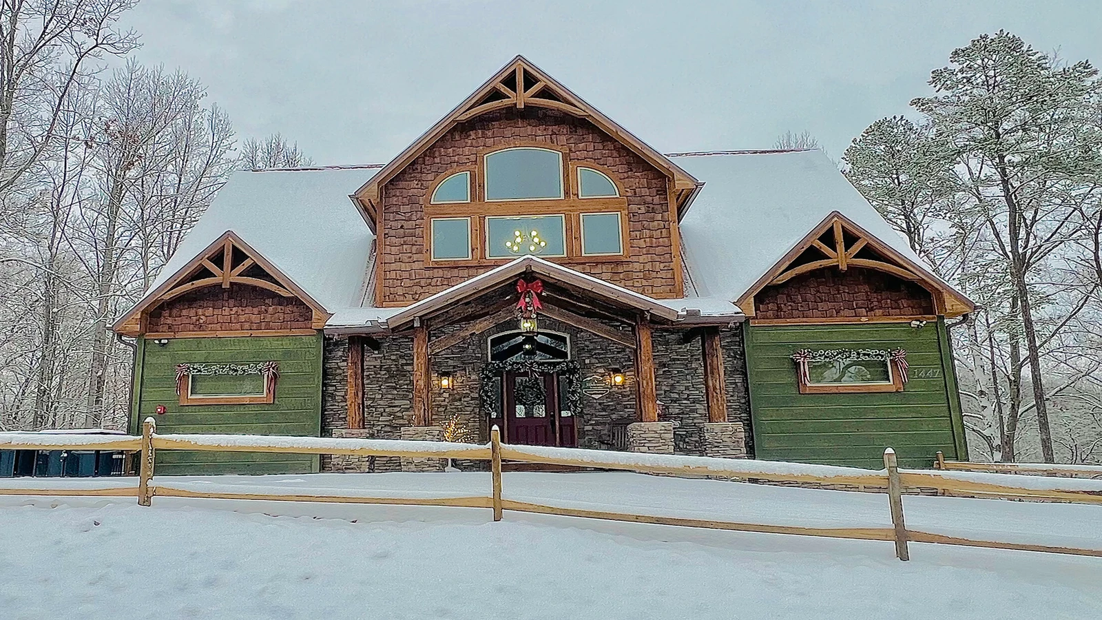 Celebrate the Christmas season in this spectacular Smoky Mountains cabin rental.