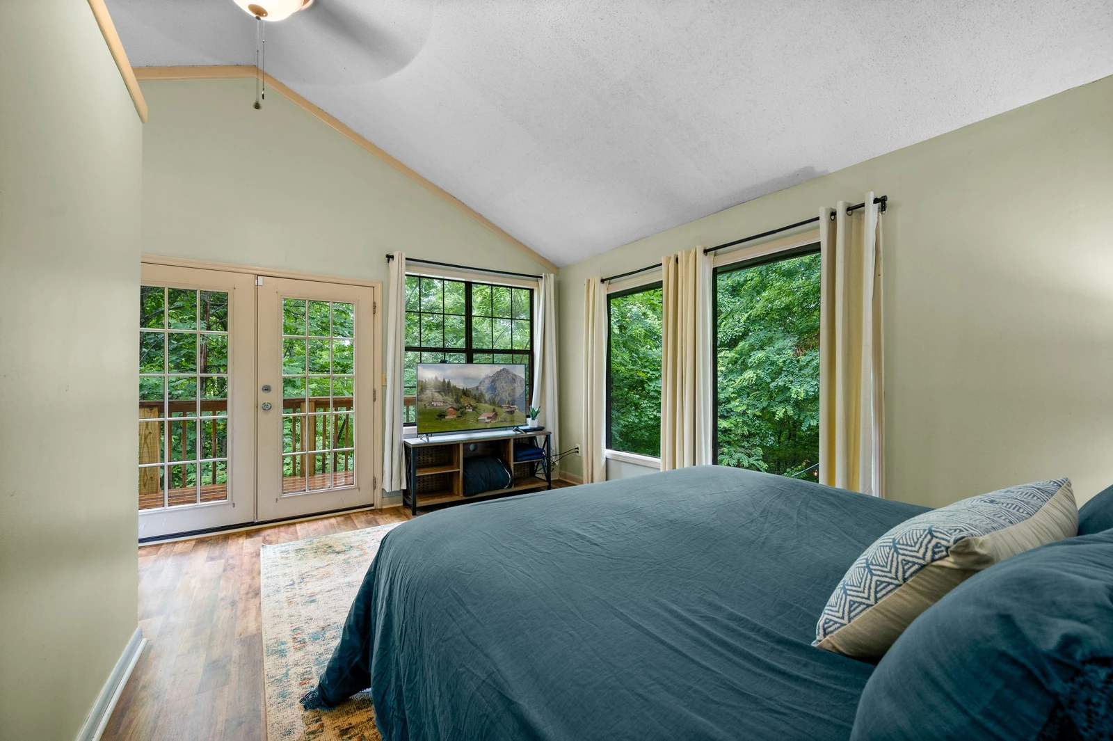 Sugar Bear Cabin