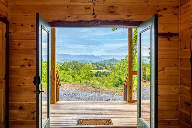 Front entry to your Smoky Mountains cabin rental.