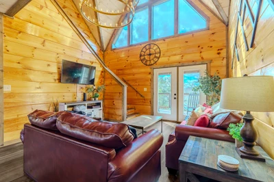 The Smokies Dream Lodge  Indoor Pool+Hot Tub & Epic Fun!
