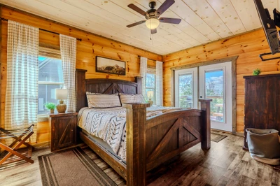 The Smokies Dream Lodge  Indoor Pool+Hot Tub & Epic Fun!