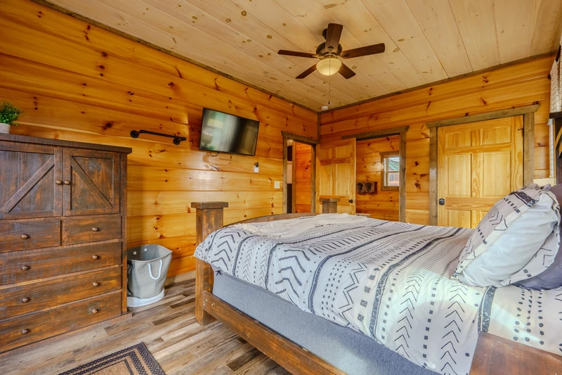 The Smokies Dream Lodge  Indoor Pool+Hot Tub & Epic Fun!