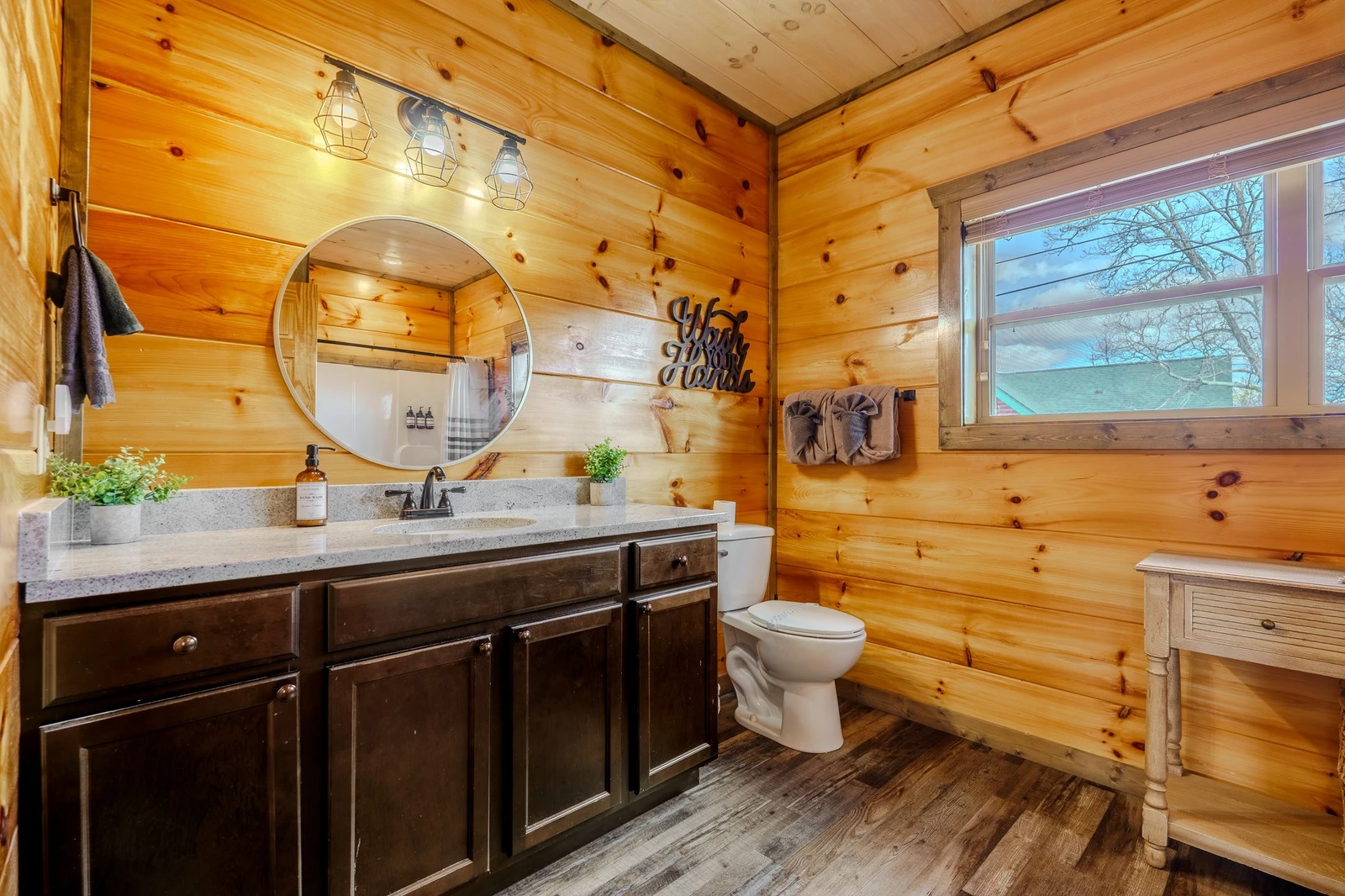 The Smokies Dream Lodge  Indoor Pool+Hot Tub & Epic Fun!