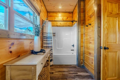 The Smokies Dream Lodge  Indoor Pool+Hot Tub & Epic Fun!