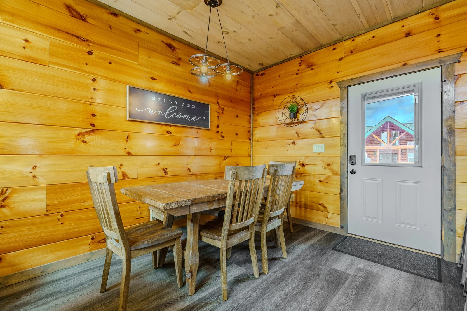 The Smokies Dream Lodge  Indoor Pool+Hot Tub & Epic Fun!