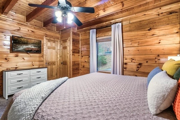 Lazybear Lodge