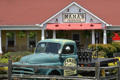 Mama's Farmhouse