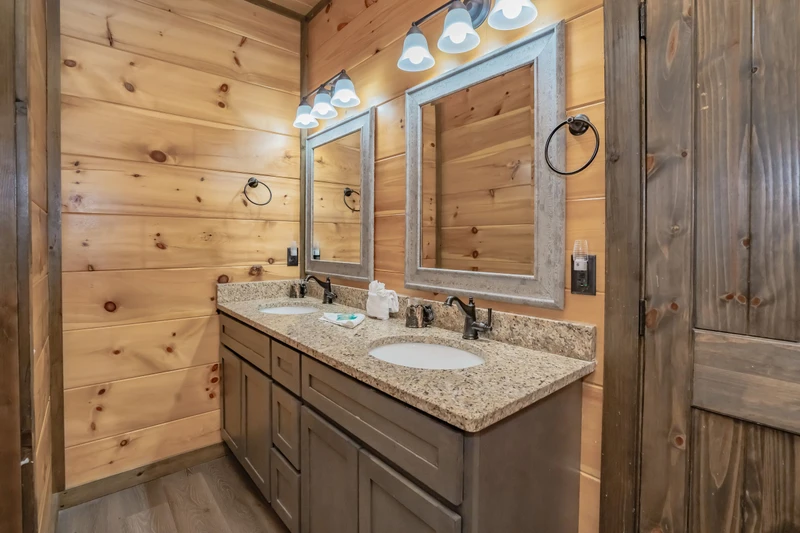 Smoky Splash Retreat