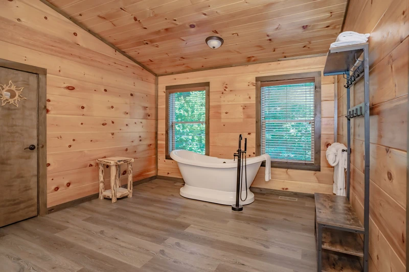 Smoky Splash Retreat