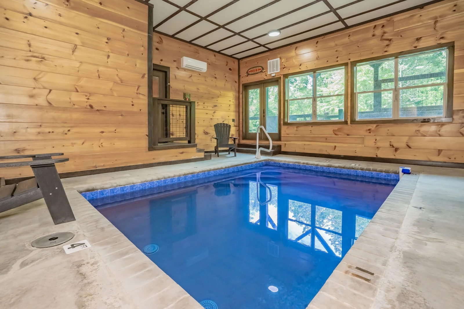 Smoky Splash Retreat