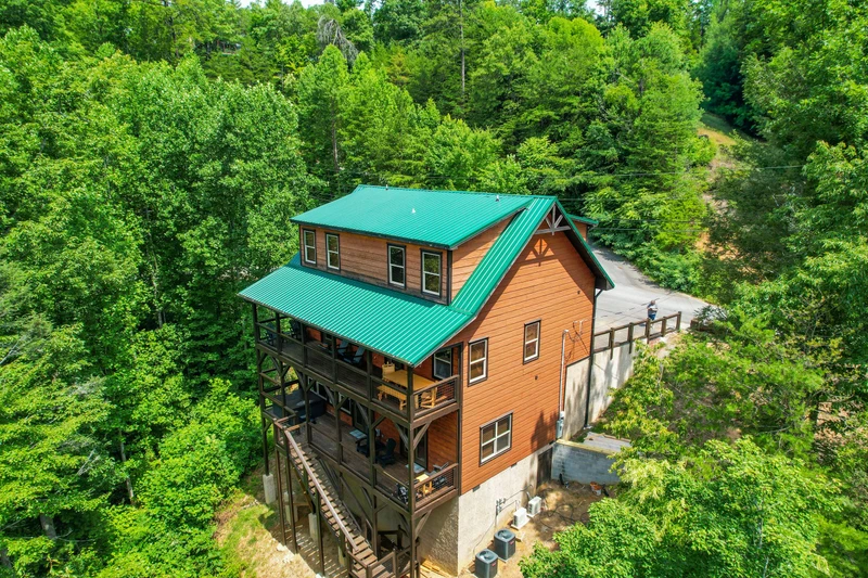 Smoky Splash Retreat