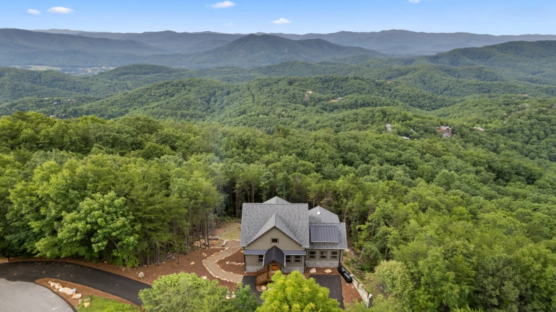 Thunderhead Mountain Lodge