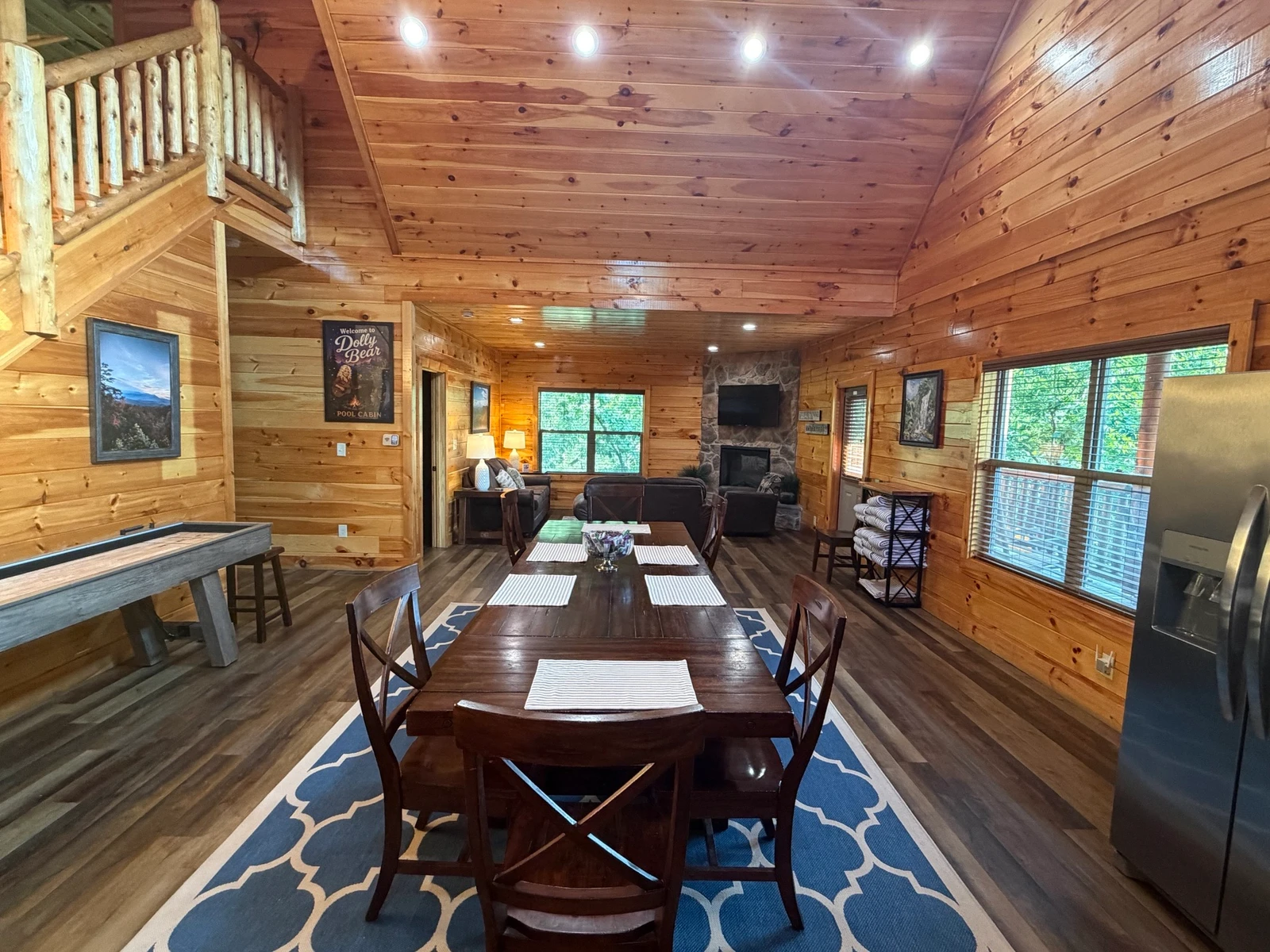 Dolly Bear Pool Cabin