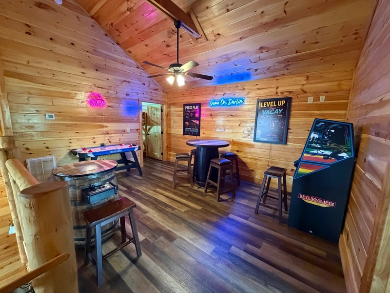 Dolly Bear Pool Cabin
