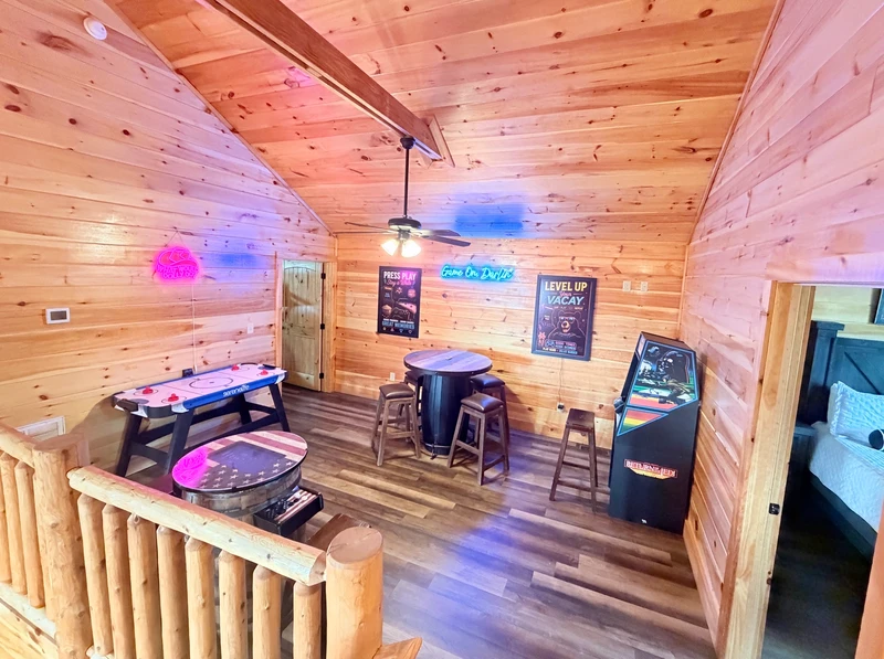 Dolly Bear Pool Cabin