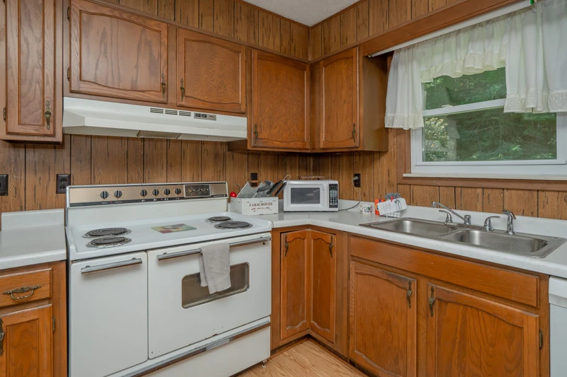 70 Acre Mountain Farmstead