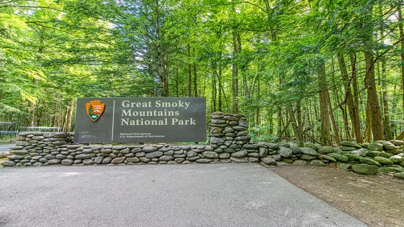Close entry to the Great Smoky Mountains National Park!